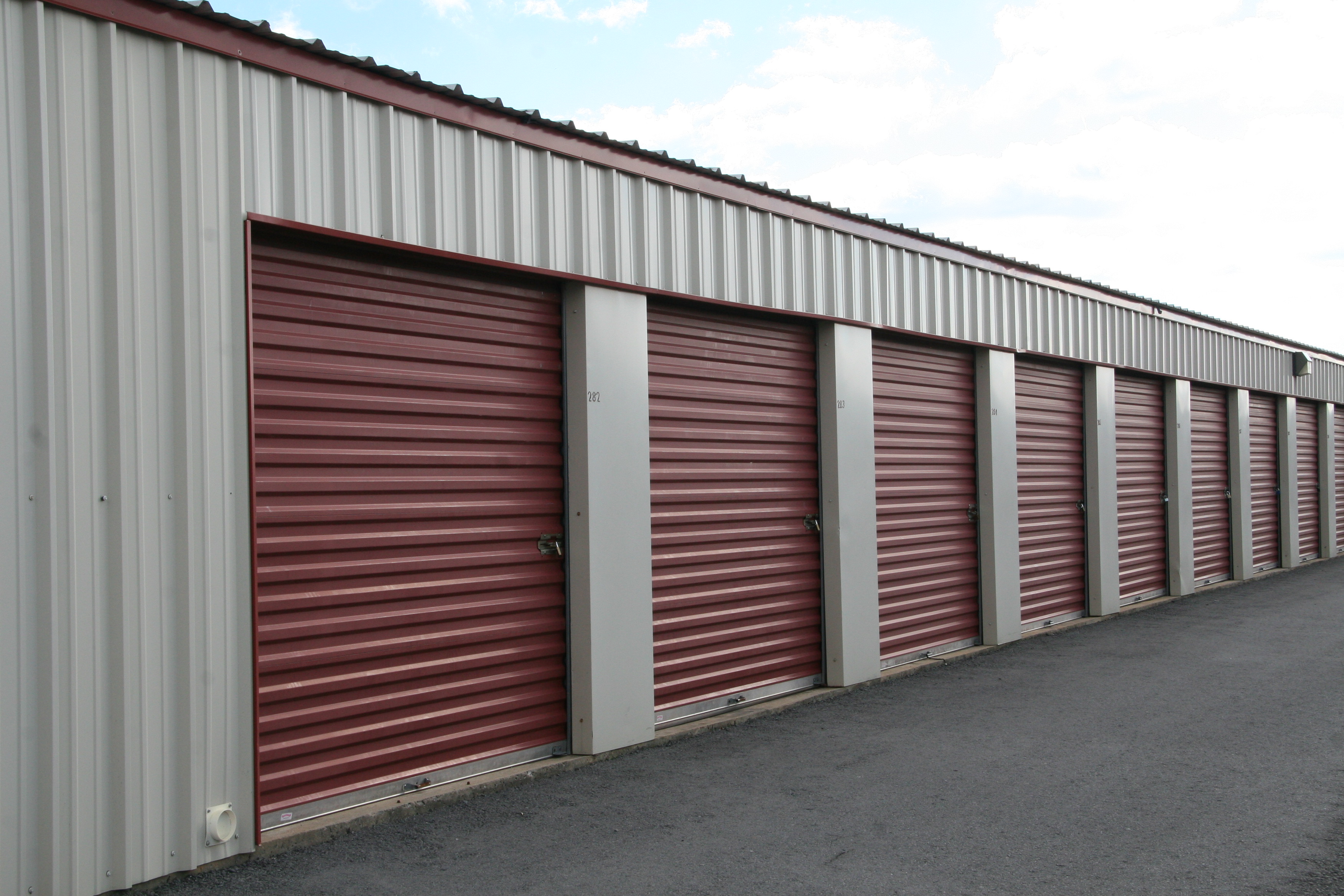 How To Choose a Storage Unit for Your Items